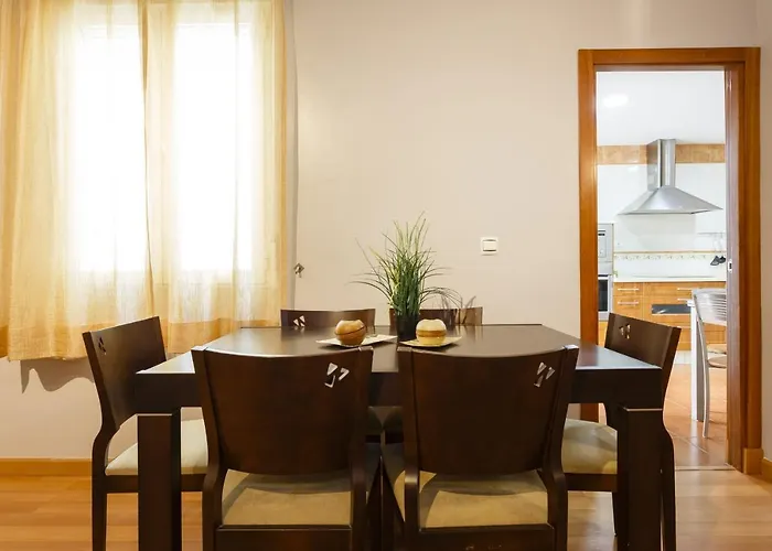 Con Patio En Centro Cádiz