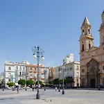 Apartamento Con Patio En Centro *
